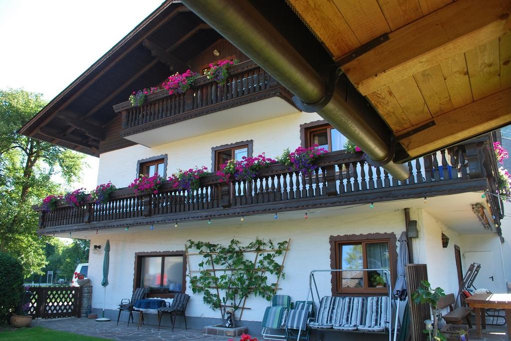 Gaestehaus Riki Oberschmid Steinbach am Attersee Camera foto